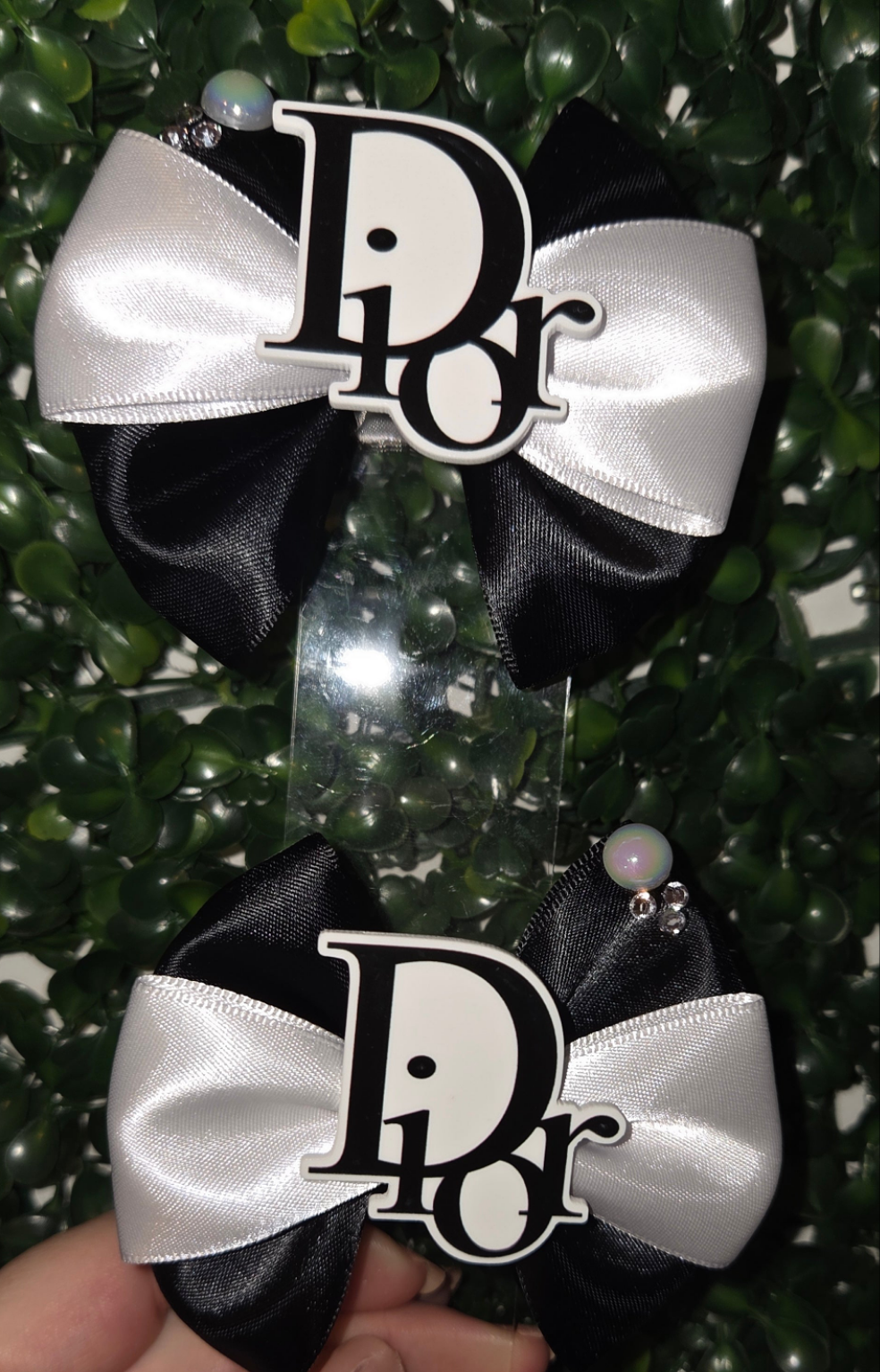 Dior bows