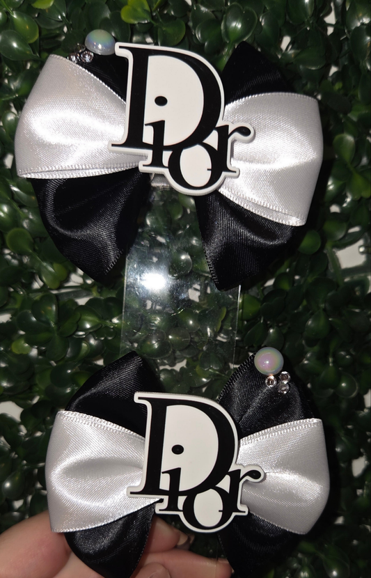 Dior bows