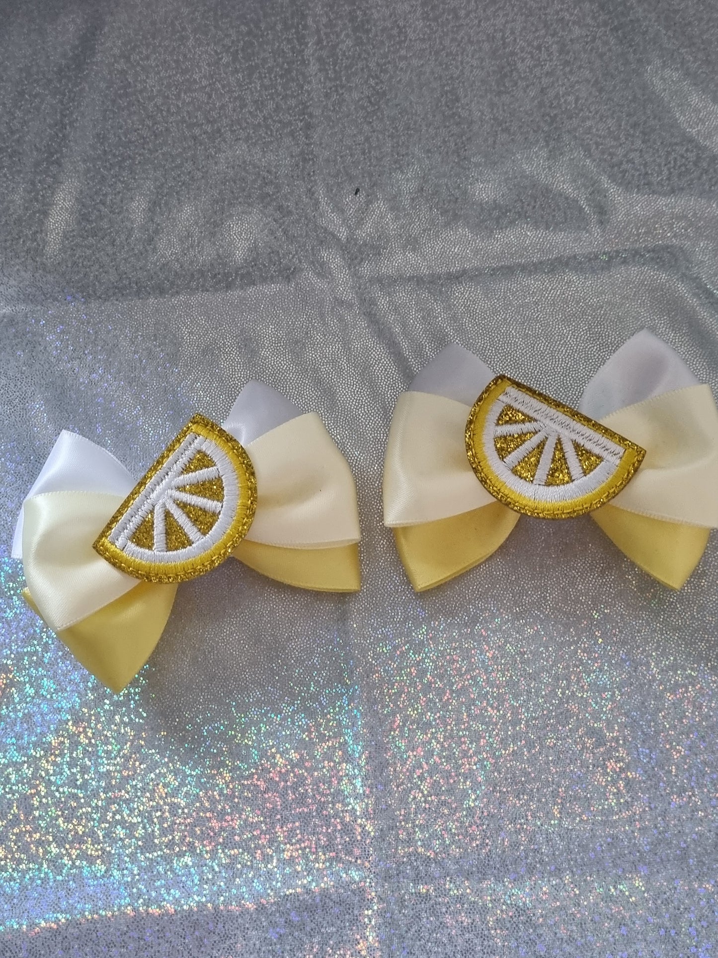Lemon bows