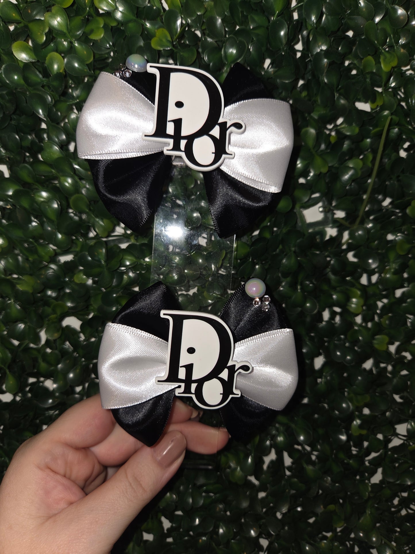 Dior bows