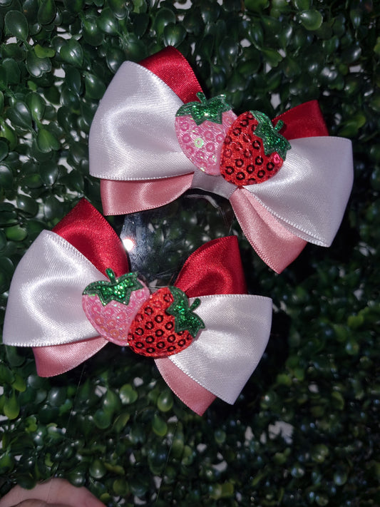 Strawberry bows